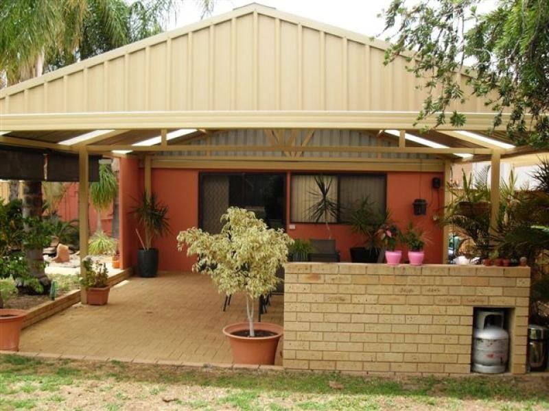 5 Lefroy Street, Merredin WA 6415