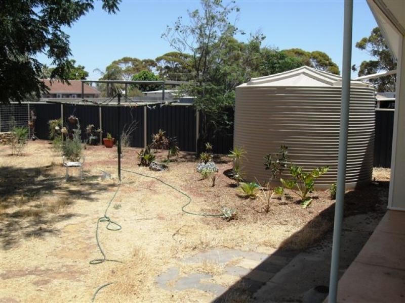9 Growden Street, Merredin WA 6415