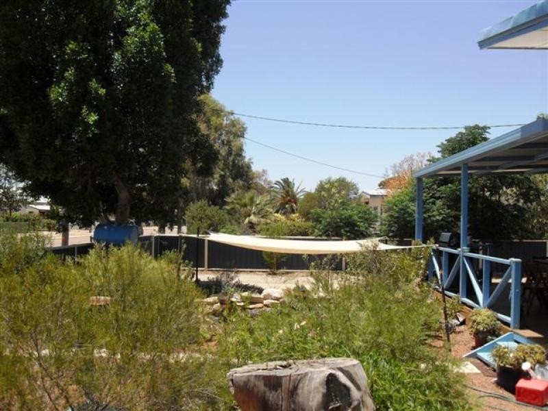 9 Growden Street, Merredin WA 6415