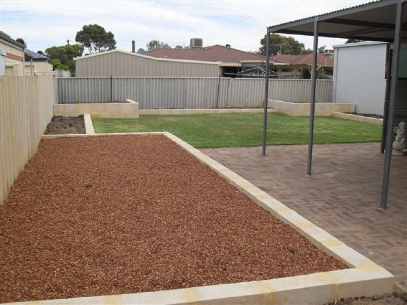 6 Haines Street, Merredin WA 6415