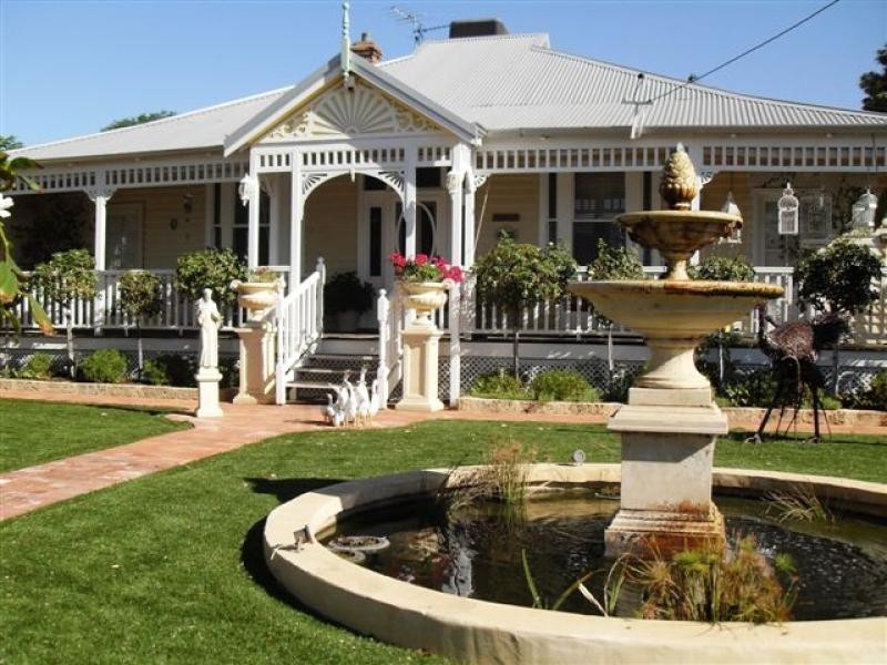 25 Cunningham Street, Merredin WA 6415