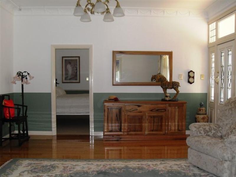 25 Cunningham Street, Merredin WA 6415