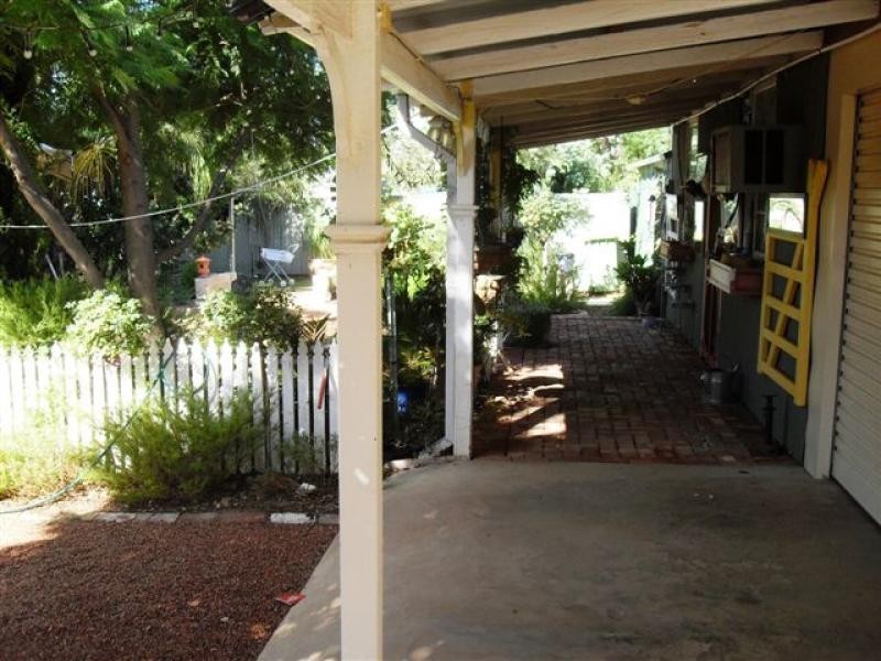 25 Cunningham Street, Merredin WA 6415