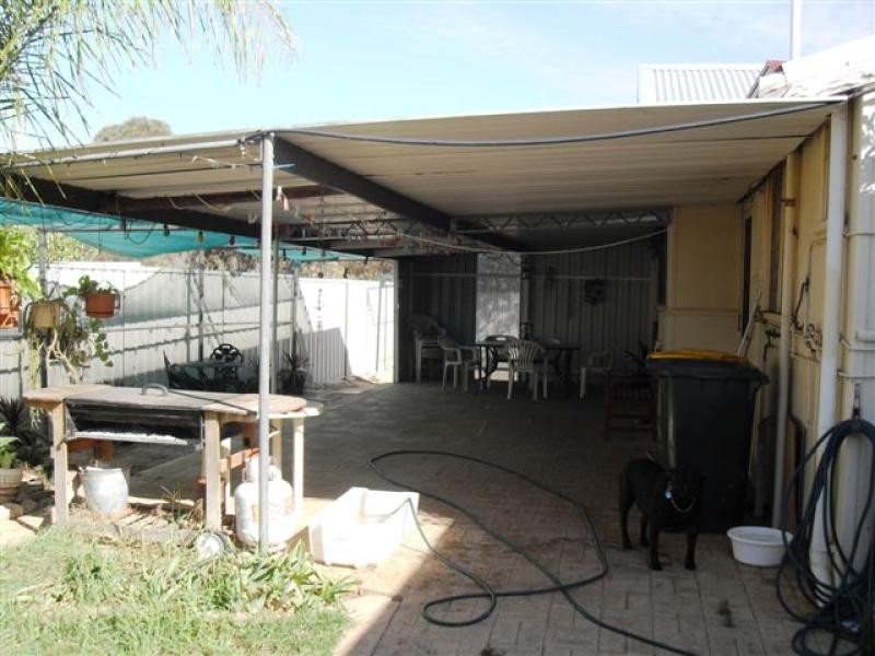 1 Caw Street, Merredin WA 6415