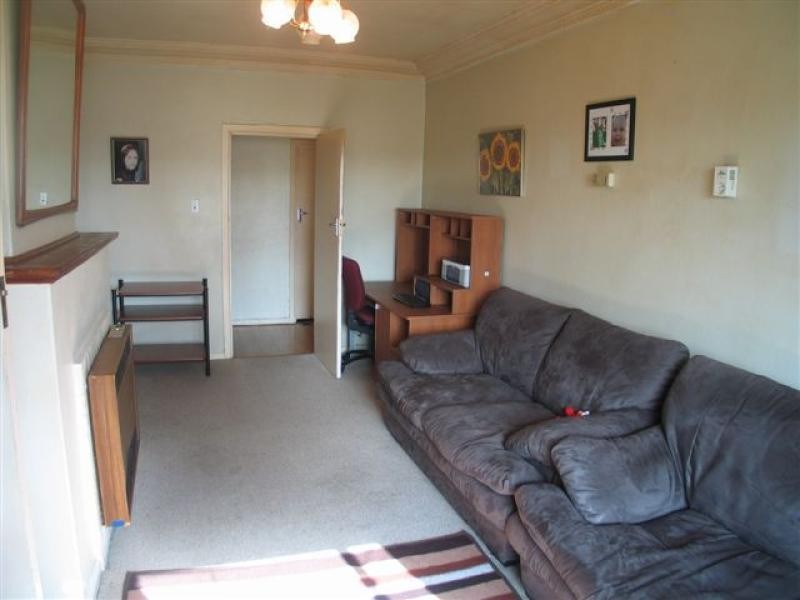 30 GLEBE AVENUE, Queanbeyan NSW 2620