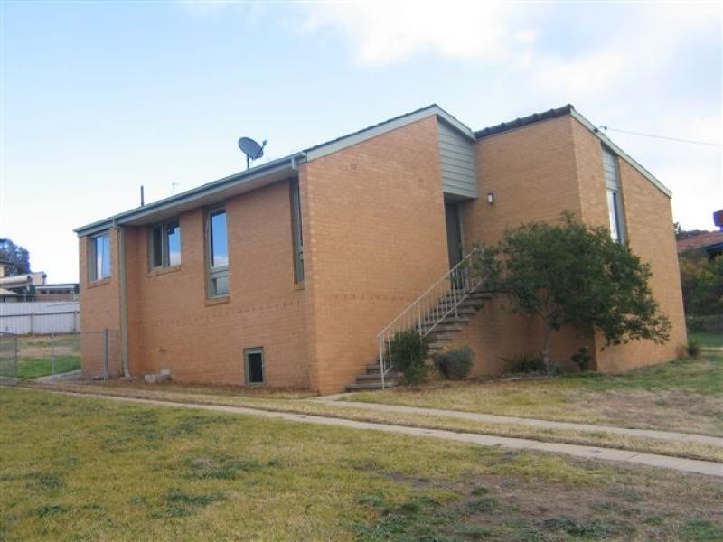 34 KARRI CRESCENT, Queanbeyan NSW 2620