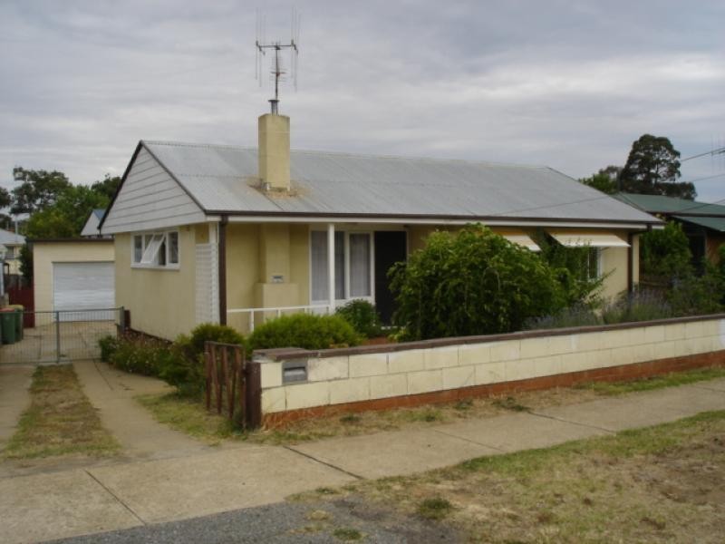 3 DOWNEY STREET, Queanbeyan NSW 2620