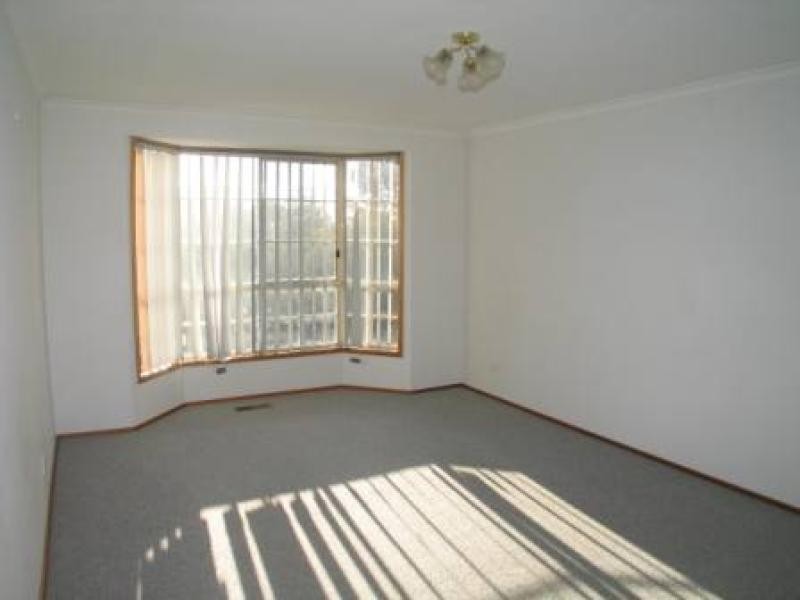 3A BYRNE PLACE, Jerrabomberra NSW 2619