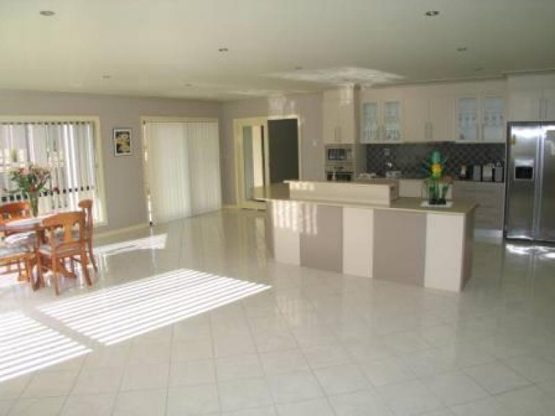 85 WATERFALL DRIVE, Jerrabomberra NSW 2619