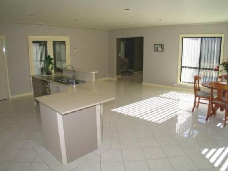 85 WATERFALL DRIVE, Jerrabomberra NSW 2619