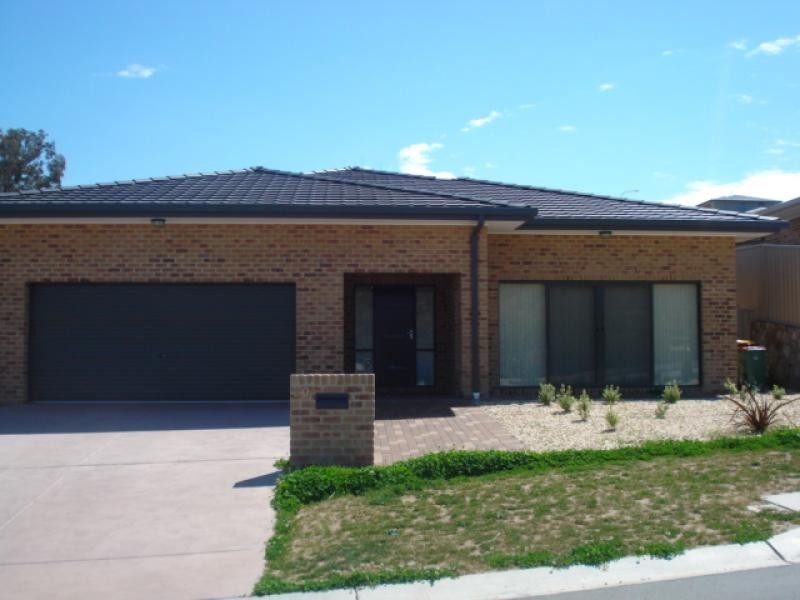 20 Balcombe Street, Jerrabomberra NSW 2619