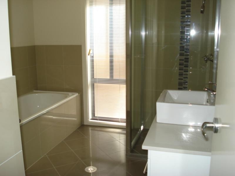 20 Balcombe Street, Jerrabomberra NSW 2619