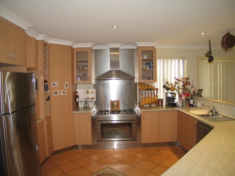 124 Waterfall Drive, Jerrabomberra NSW 2619