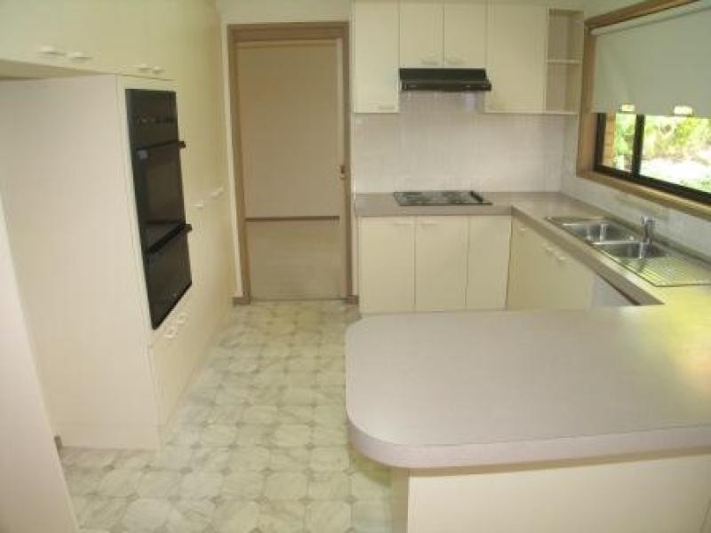 9 Cotter Place, Jerrabomberra NSW 2619