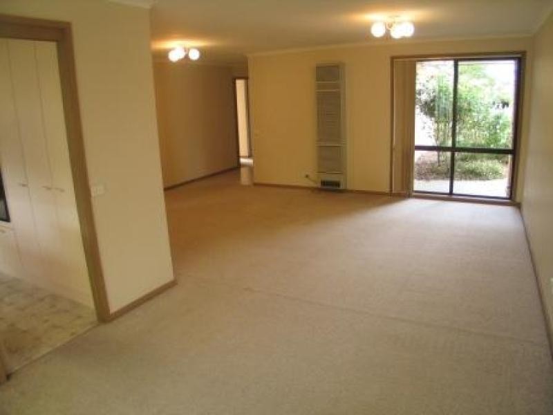 9 Cotter Place, Jerrabomberra NSW 2619