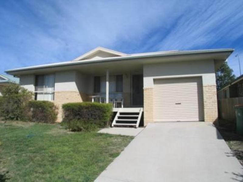 19 Telopea Place, Queanbeyan NSW 2620