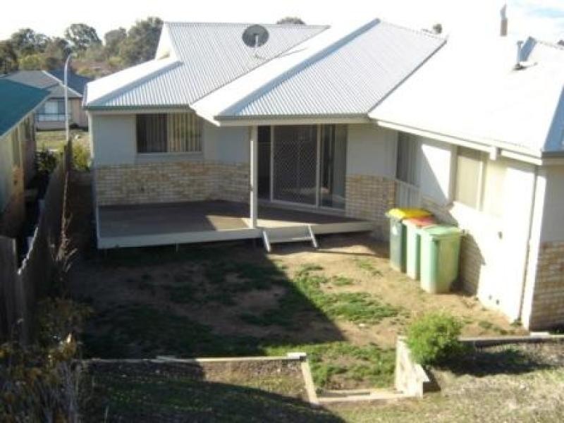 19 Telopea Place, Queanbeyan NSW 2620