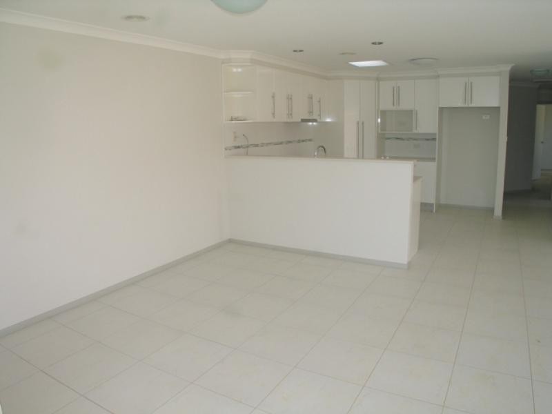 7-11 Broughton Place, Queanbeyan NSW 2620