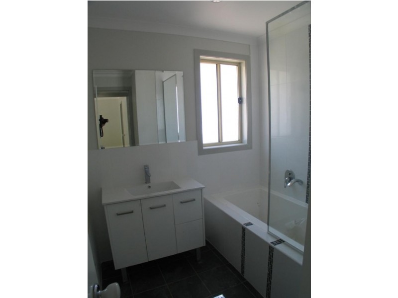 7-11 Broughton Place, Queanbeyan NSW 2620