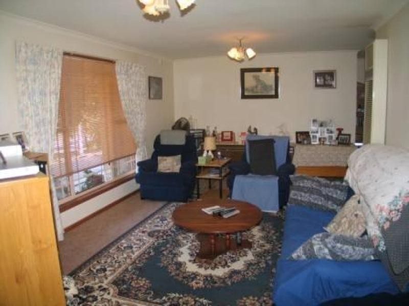 14 Walker Crescent, Jerrabomberra NSW 2619