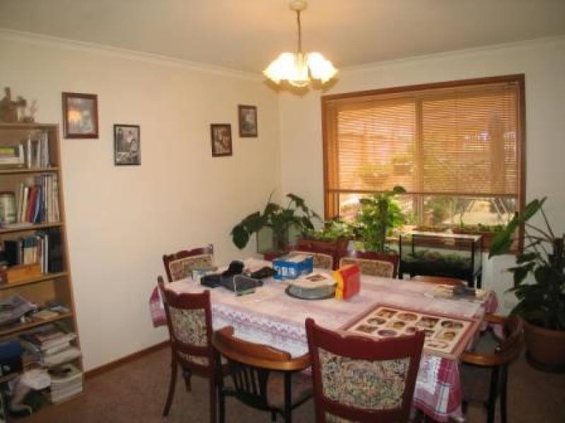 14 Walker Crescent, Jerrabomberra NSW 2619