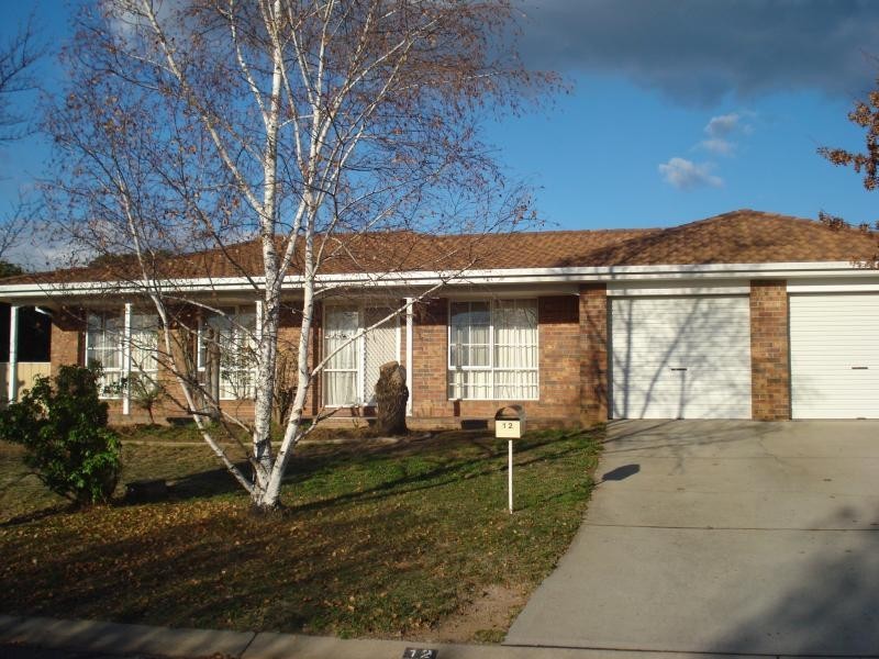 12 Parkview Crescent, Jerrabomberra NSW 2619