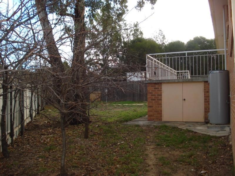 12 Russell Place, Queanbeyan NSW 2620