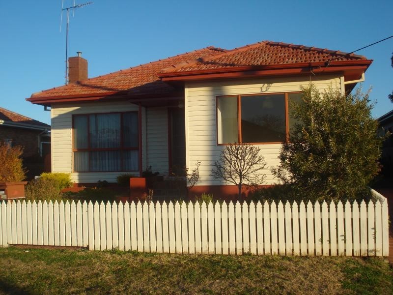 2 West Avenue, Queanbeyan NSW 2620