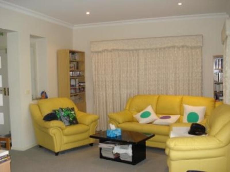 20 Firethorn Place, Jerrabomberra NSW 2619