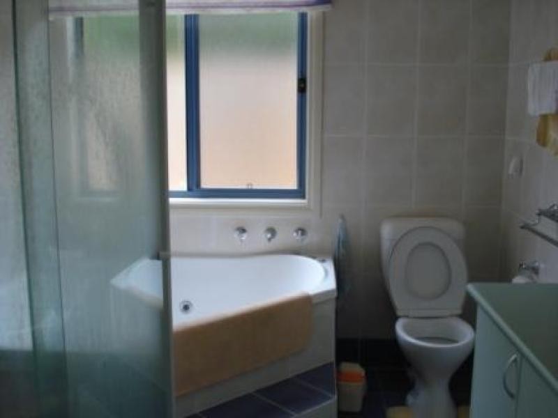 20 Firethorn Place, Jerrabomberra NSW 2619