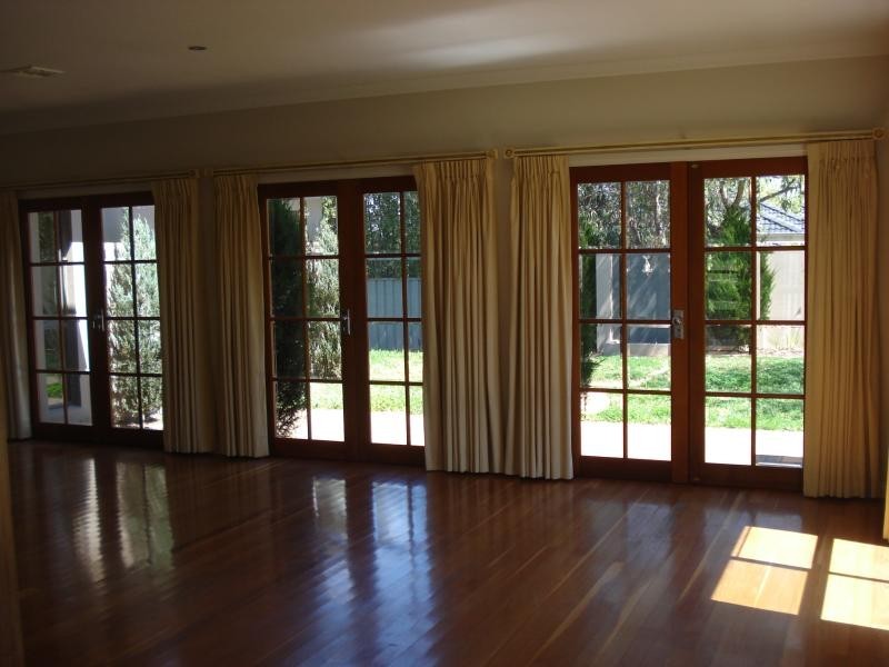 24 Firethorn Place, Jerrabomberra NSW 2619
