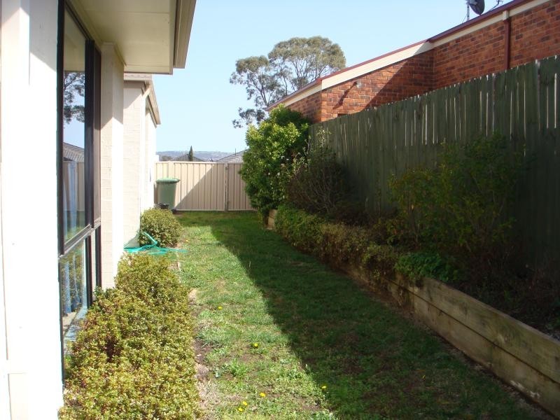 5 Coora Place, Jerrabomberra NSW 2619