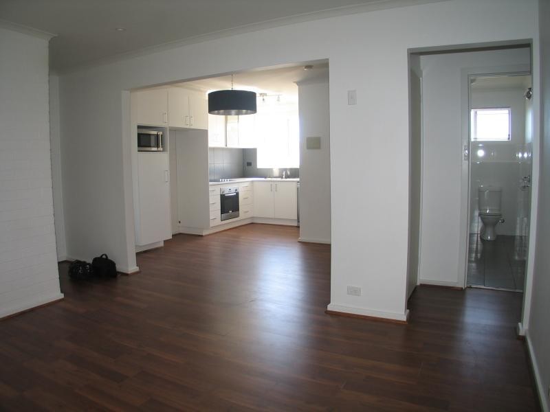 16/17 Mowatt Street, Queanbeyan NSW 2620