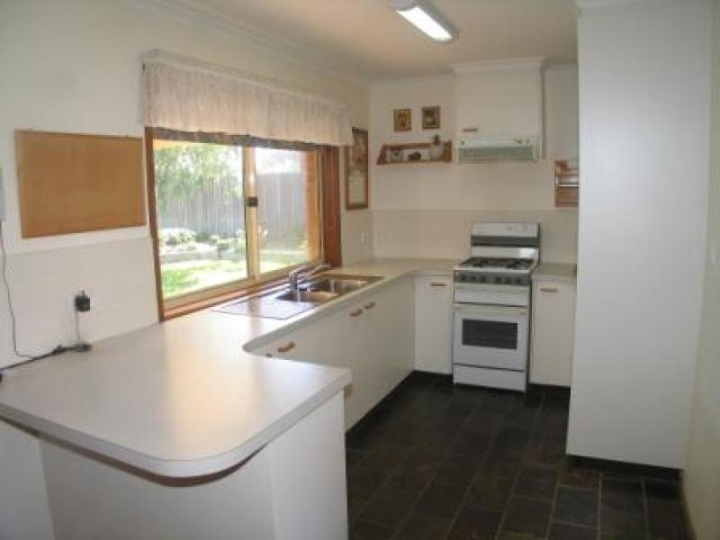 5 Birch Way, Jerrabomberra NSW 2619