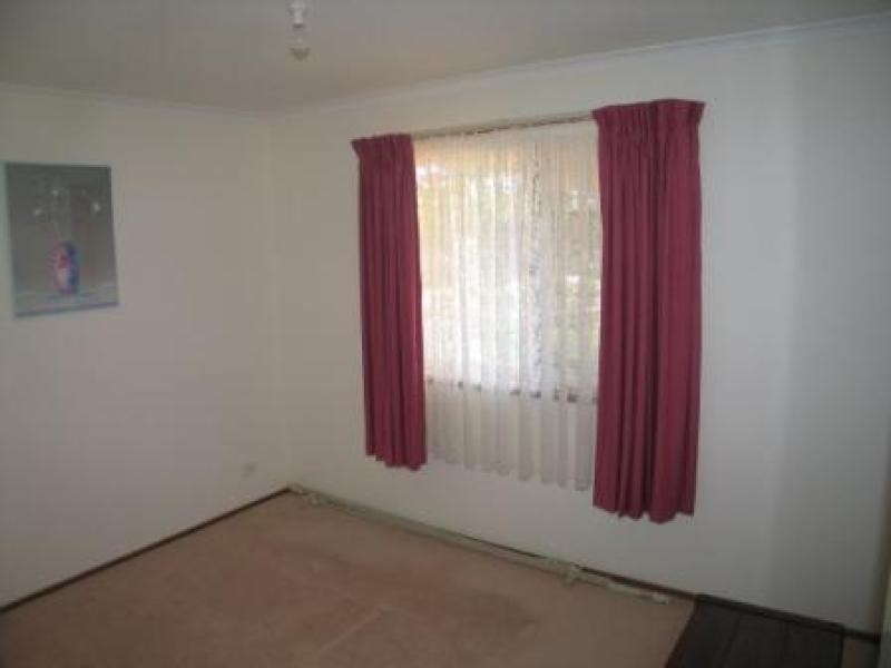 5 Birch Way, Jerrabomberra NSW 2619