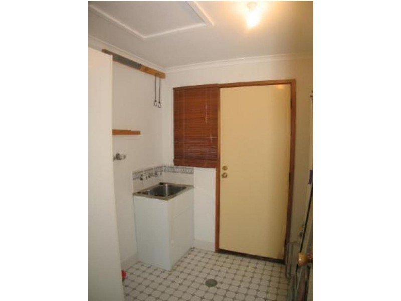 5 Birch Way, Jerrabomberra NSW 2619