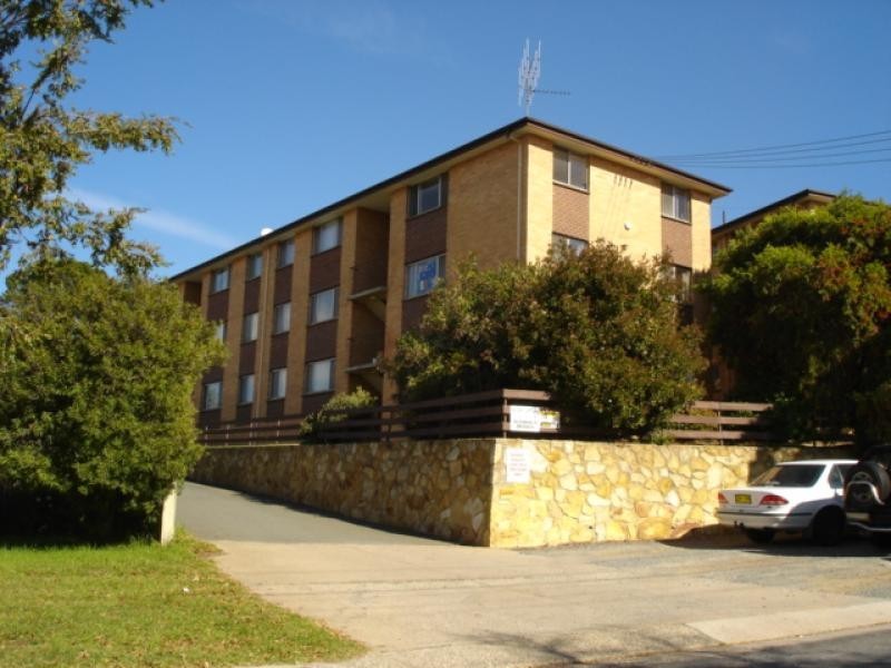 2/67 Derrima Road, Queanbeyan NSW 2620