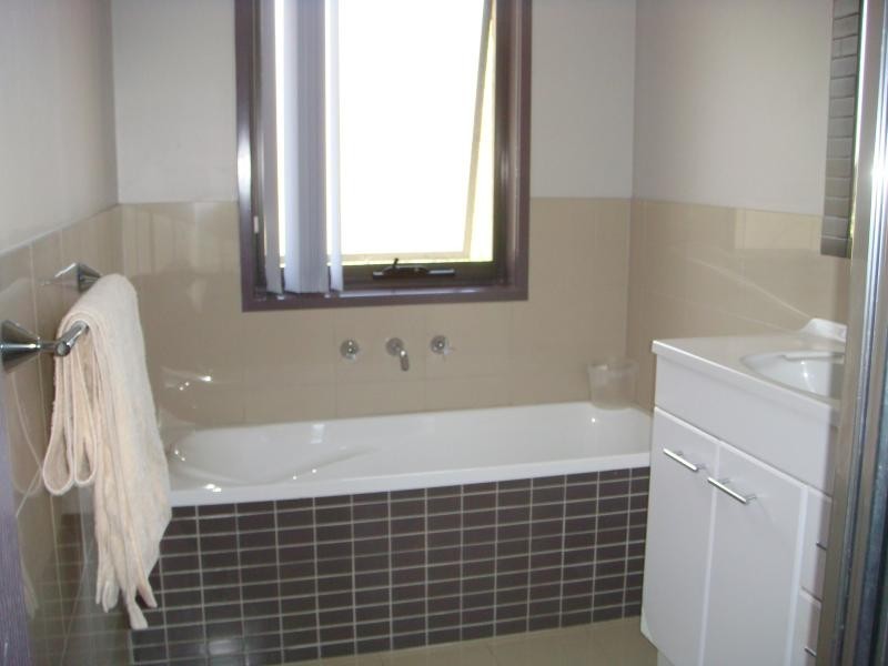 3/18 Mowatt Street, Queanbeyan NSW 2620