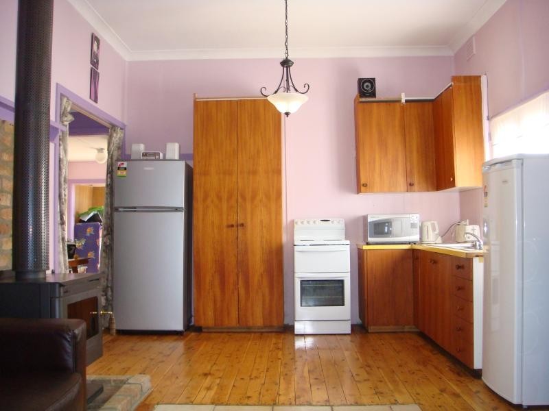 85 Uriarra Road, Queanbeyan NSW 2620