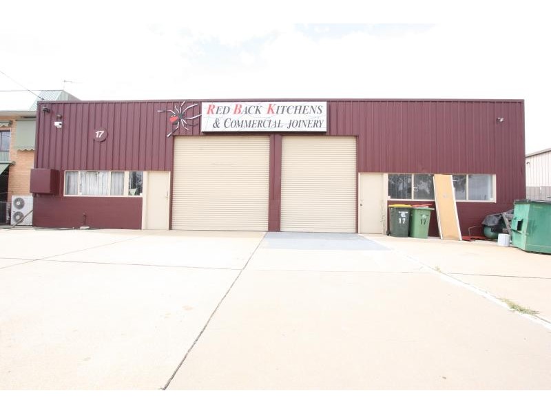 17 Capital Terrace, Queanbeyan NSW 2620