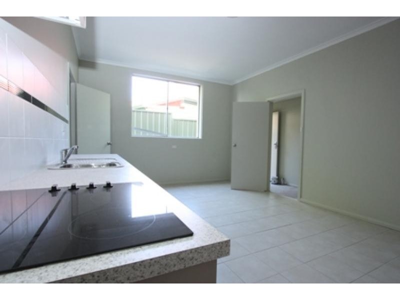 34 Crawford Street, Queanbeyan NSW 2620