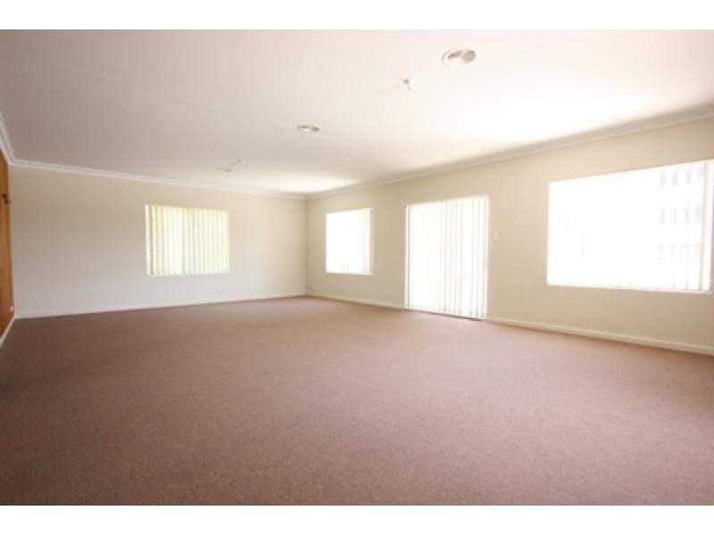 34 Crawford Street, Queanbeyan NSW 2620