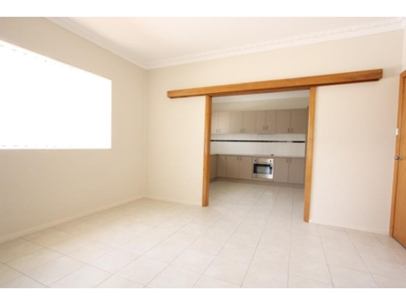 34 Crawford Street, Queanbeyan NSW 2620