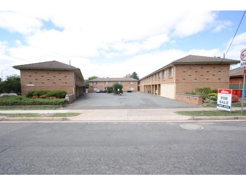 13/2 Donald Road, Queanbeyan NSW 2620