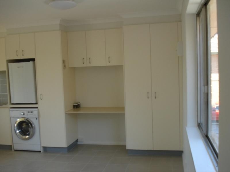 13/2 Donald Road, Queanbeyan NSW 2620