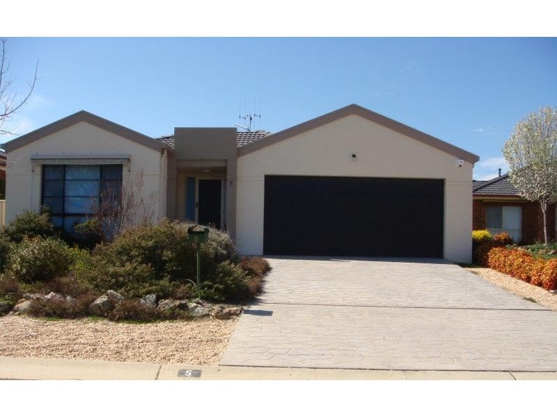 5 Coora Place, Jerrabomberra NSW 2619