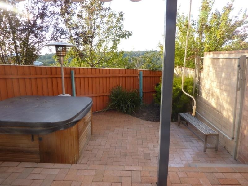 12/32 Doeberl Place, Queanbeyan NSW 2620
