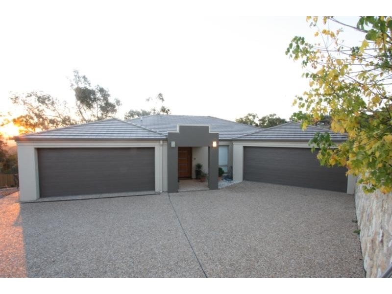 4 Ella Close, Jerrabomberra NSW 2619