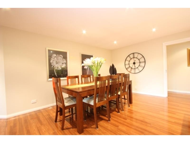 4 Ella Close, Jerrabomberra NSW 2619