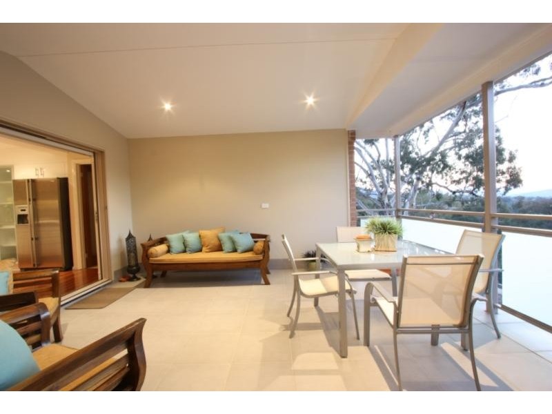 4 Ella Close, Jerrabomberra NSW 2619